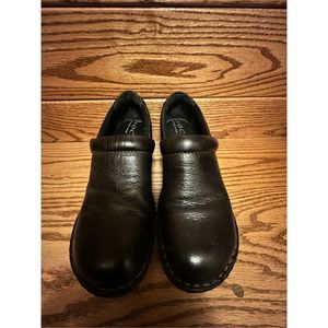 B.O.C Womens Size 8 Clogs